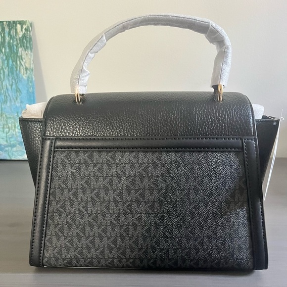 SALE 🔥MICHAEL KORS Whitney Black Leather Satchel with Gold Hardware NWT - Picture 4 of 6